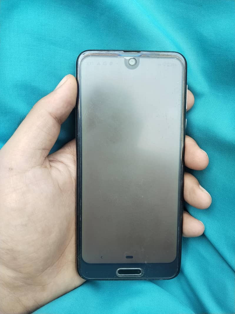 Aquos R2 1