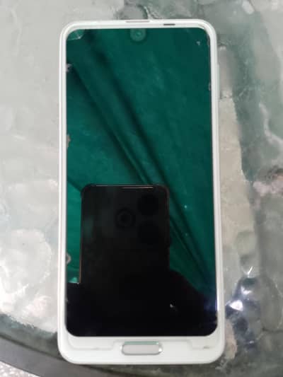 Sharp Aquos R2