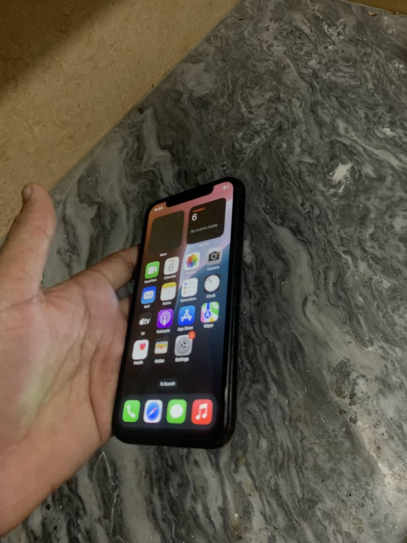 Apple iPhone XS 3