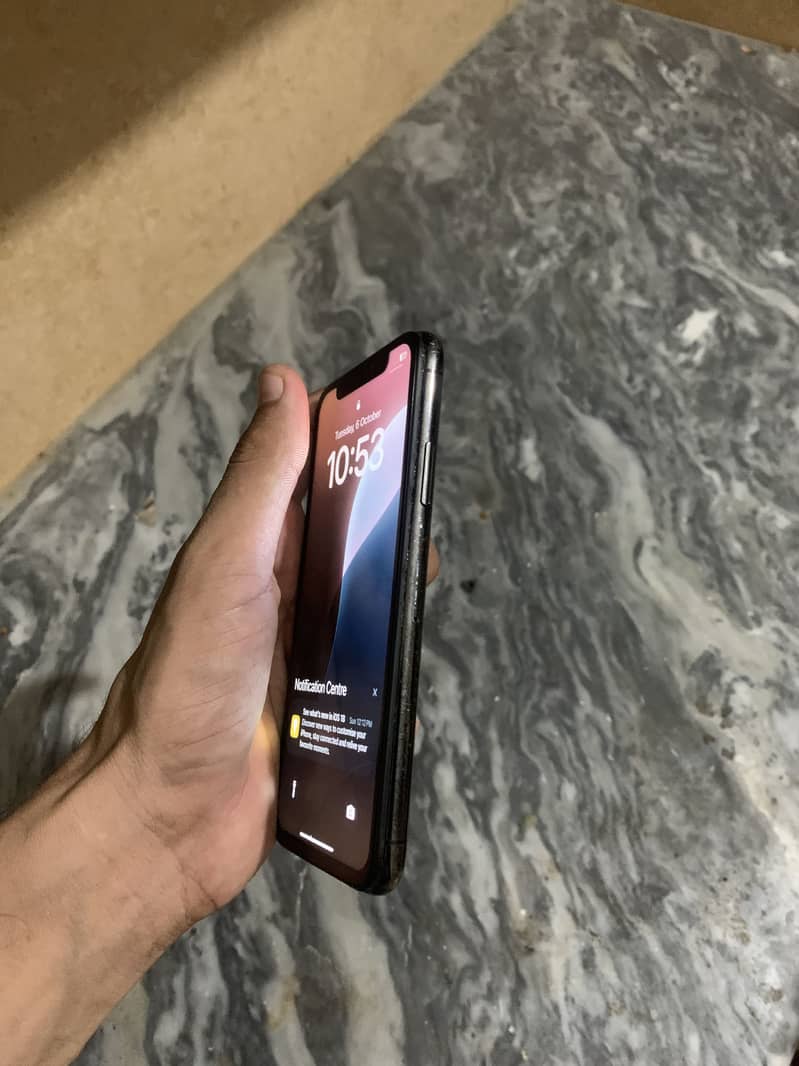 Apple iPhone XS 8