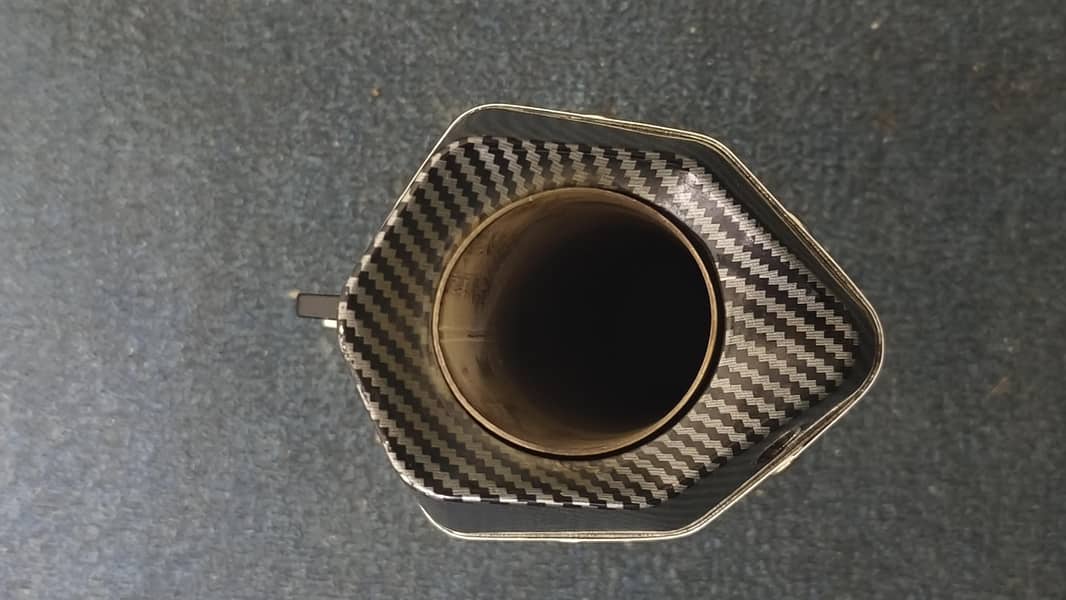Akrapovic exhuast 1