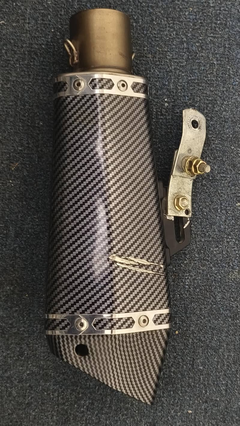 Akrapovic exhuast 3