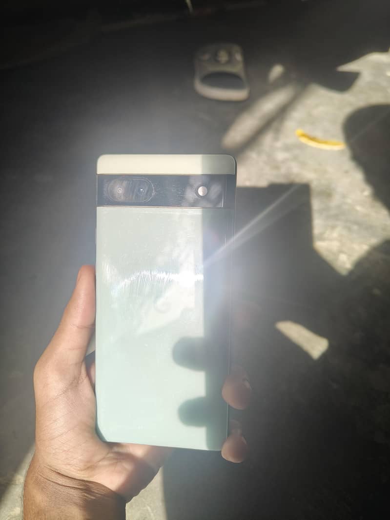 Google Pixel 6a 1