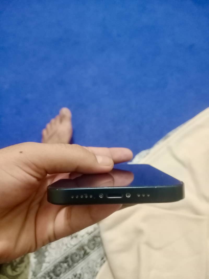 Apple iPhone 13 3