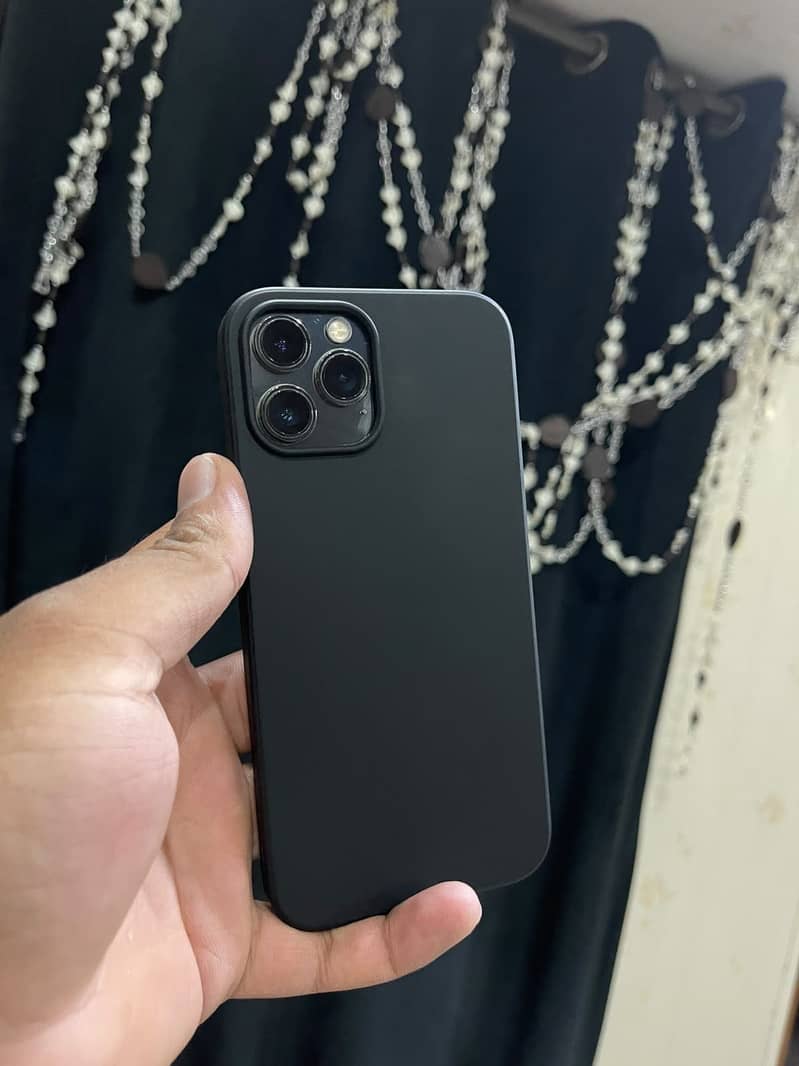 Apple iPhone 12 Pro Max 2