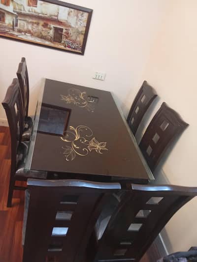 6 seated Dinning Table