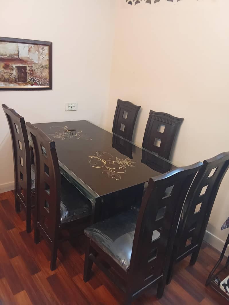 6 seated Dinning Table 1