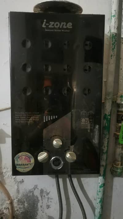 I zone  geyser for sale   2 years use