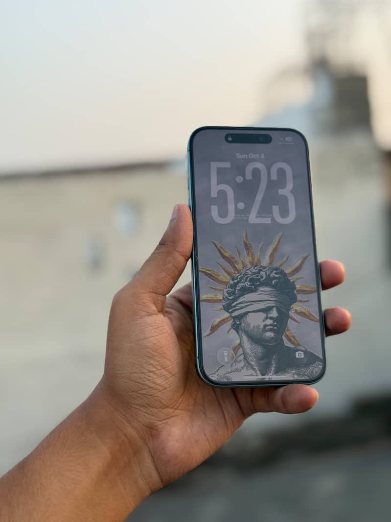 Apple iPhone 16 1