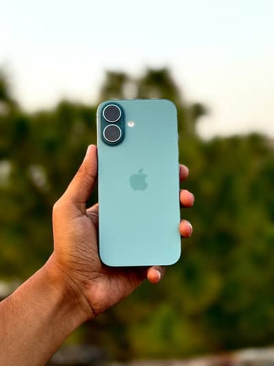 Apple iPhone 16