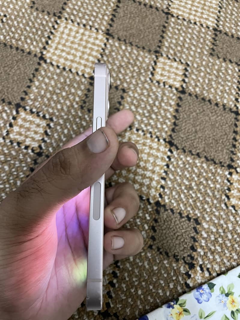 iPhone 13 7