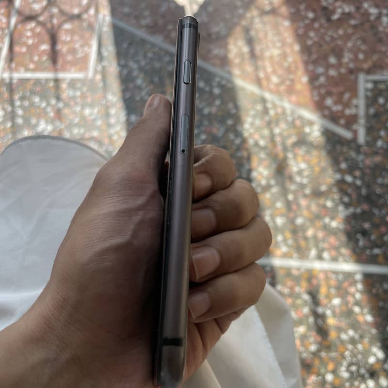 Apple iPhone 8 2