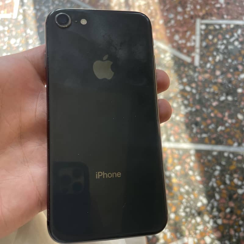 Apple iPhone 8 3