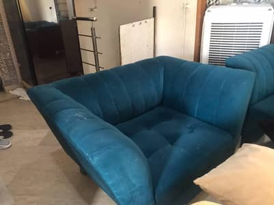 Beautiful color Neat and clean sofa set