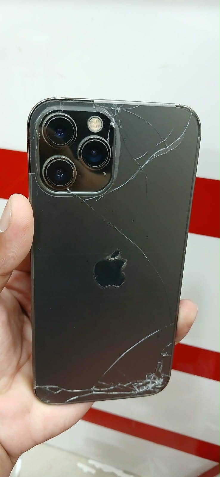 Apple iPhone 12 Pro Max 4