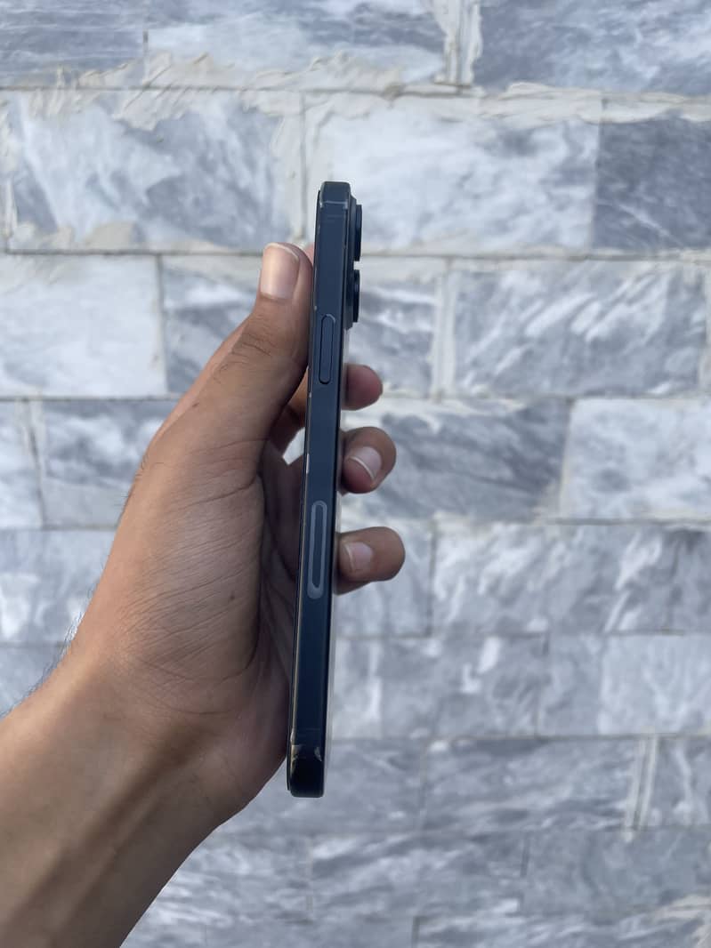 Apple iPhone 15 plus 4