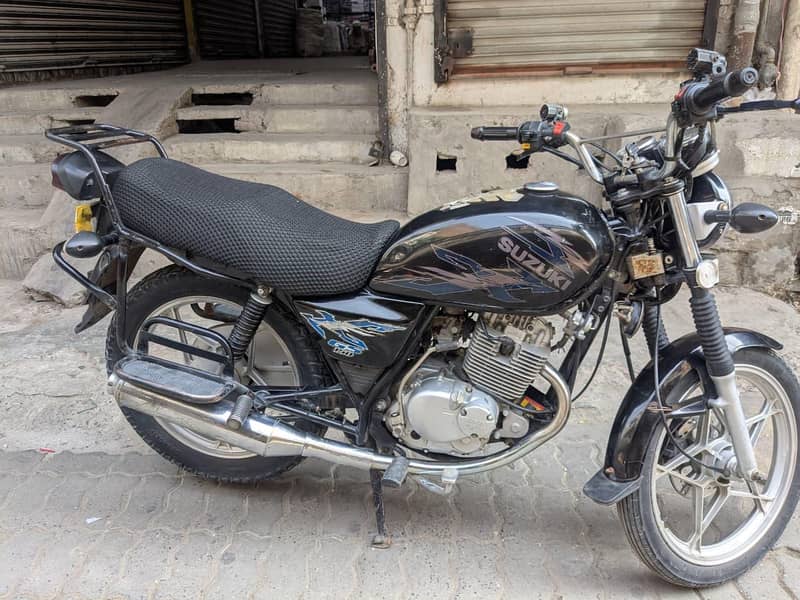 GS 150 SE 1