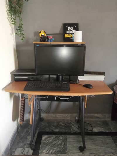 Computer Table for sale