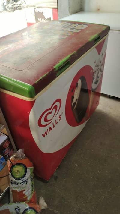 ice cream deep freezer
