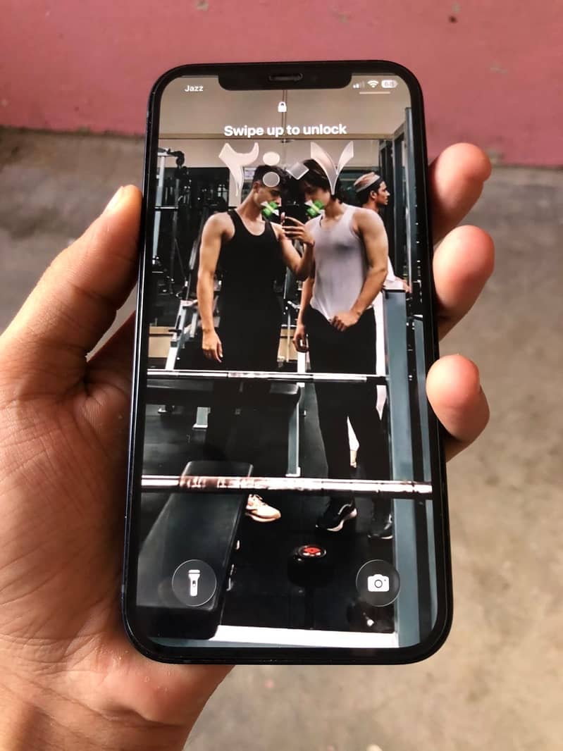 Apple iPhone 12 6