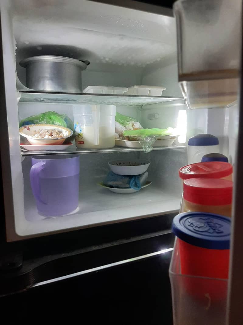 Hire refrigrator 8/10 condition 2
