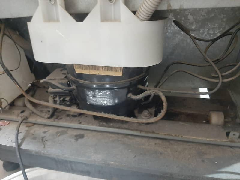 Hire refrigrator 8/10 condition 3