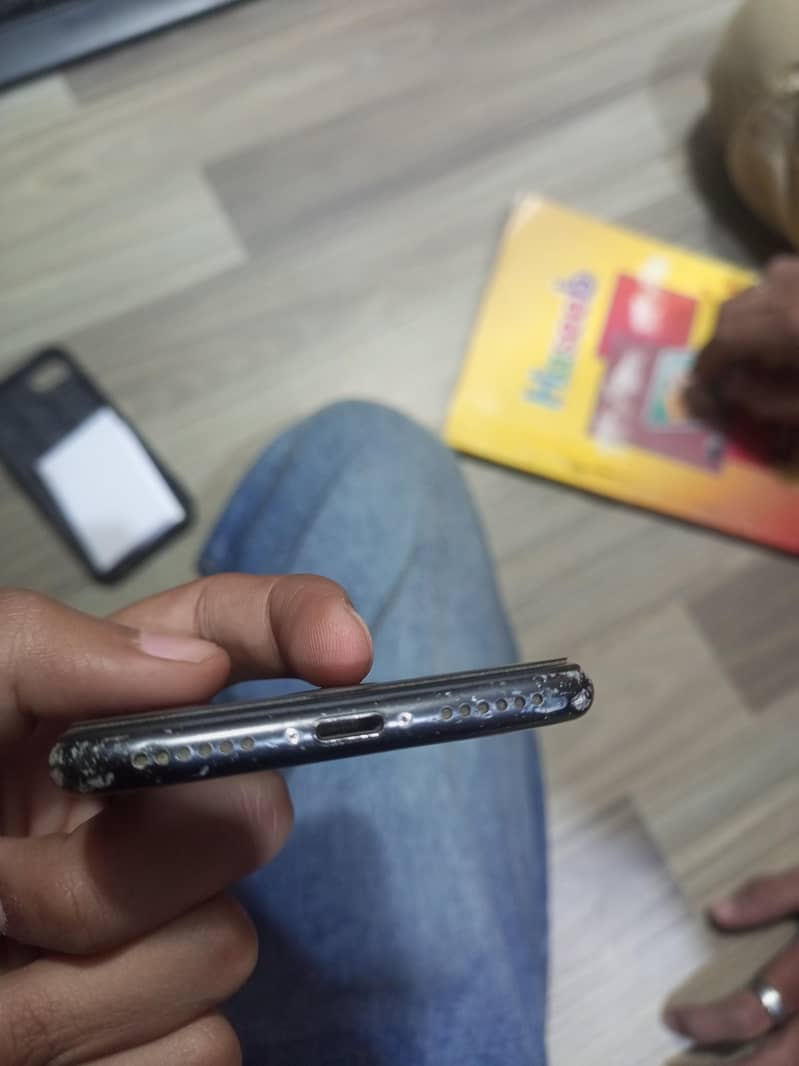 Apple iPhone 7 Plus 3