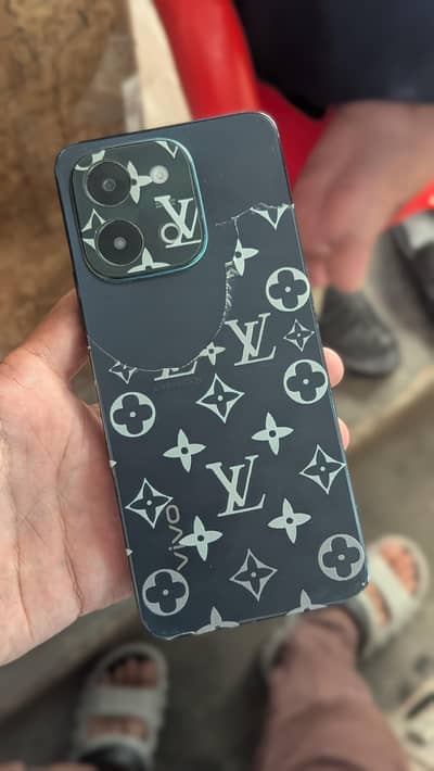 Vivo y28