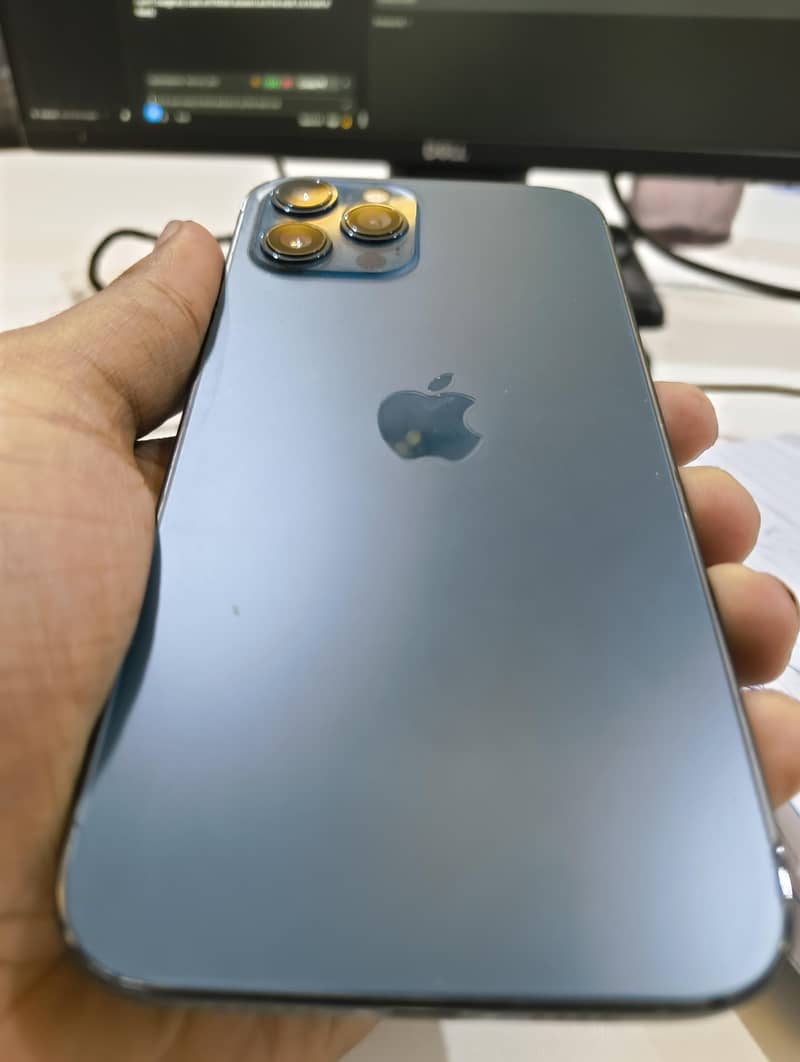 Apple iPhone 12 Pro Max 3