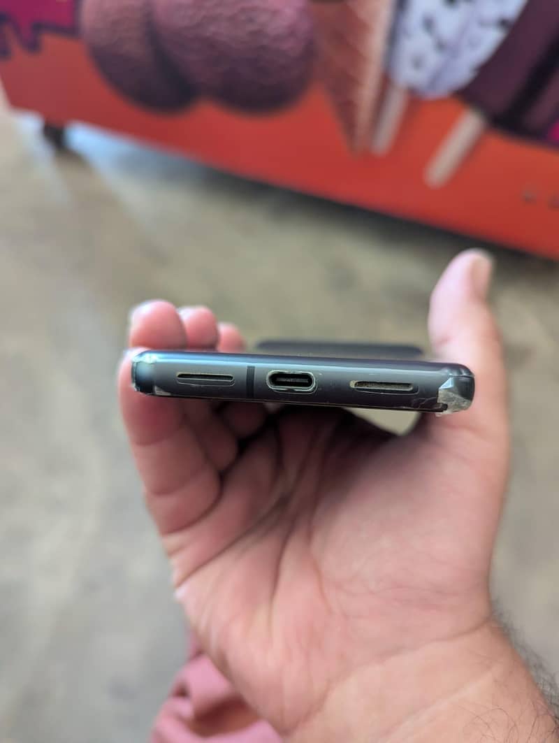 Google Pixel 8 5