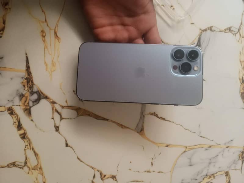 Apple iPhone 13 Pro Max 3