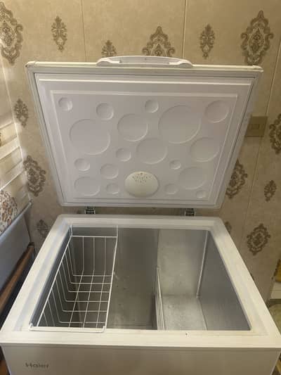 Haier HDF-245SD 245L / 8.66 Cu Ft Deep Freezer – Excellent Condition