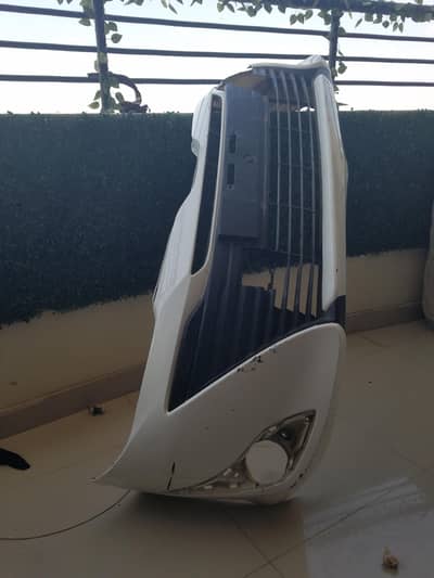 Yaris 2020 Bumper broken