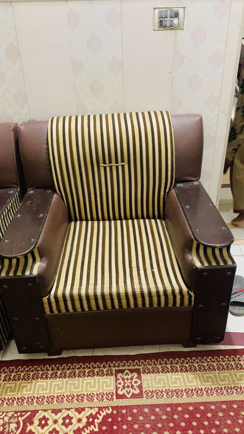 5 Seater Sofa 3