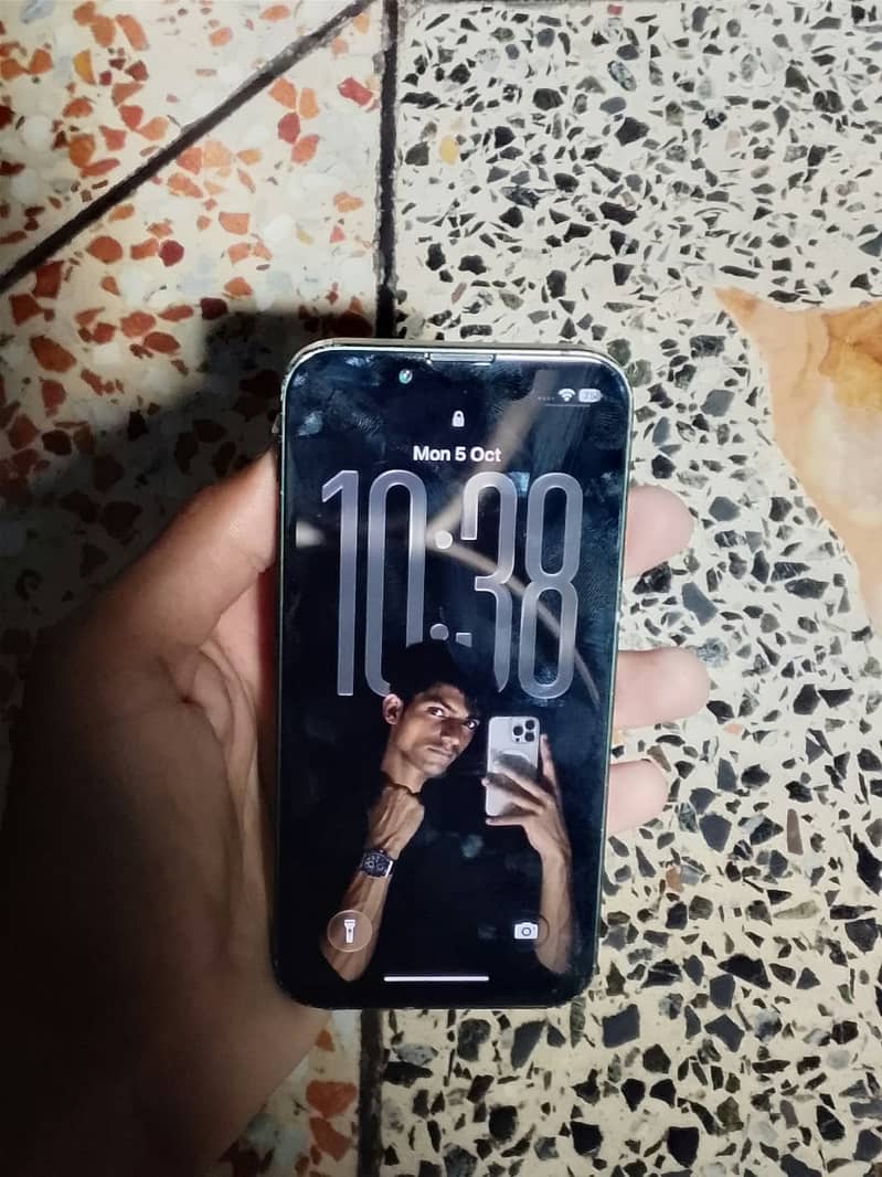 Apple iPhone 13 mini 1