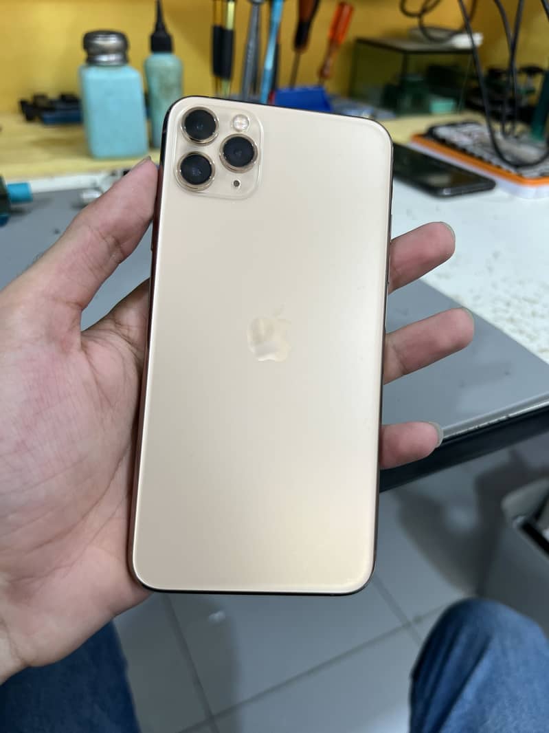 Apple iPhone 11 Pro Max 0