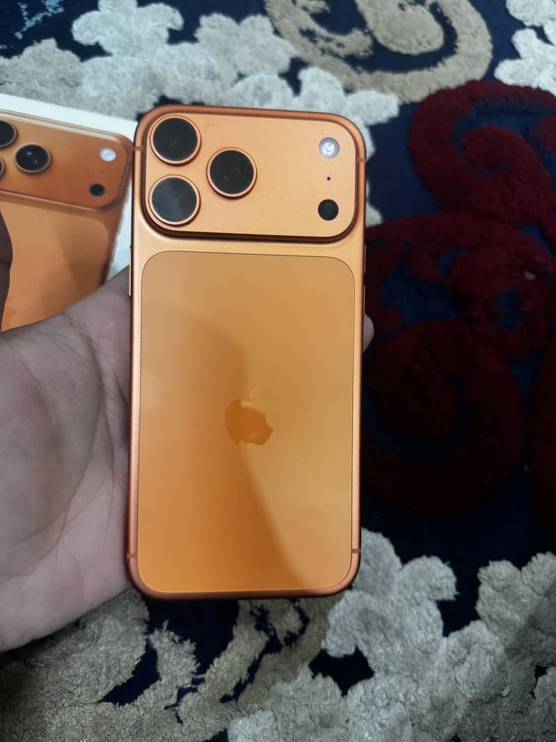 Apple iPhone 17 Pro Max 1