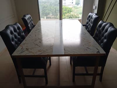 Conference Table with 4 Chairs – Excellent Condition