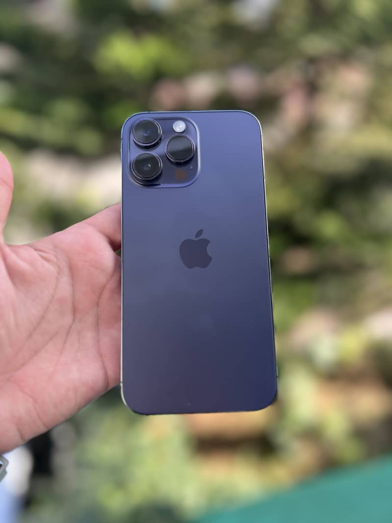 Apple iPhone 14 Pro Max 0