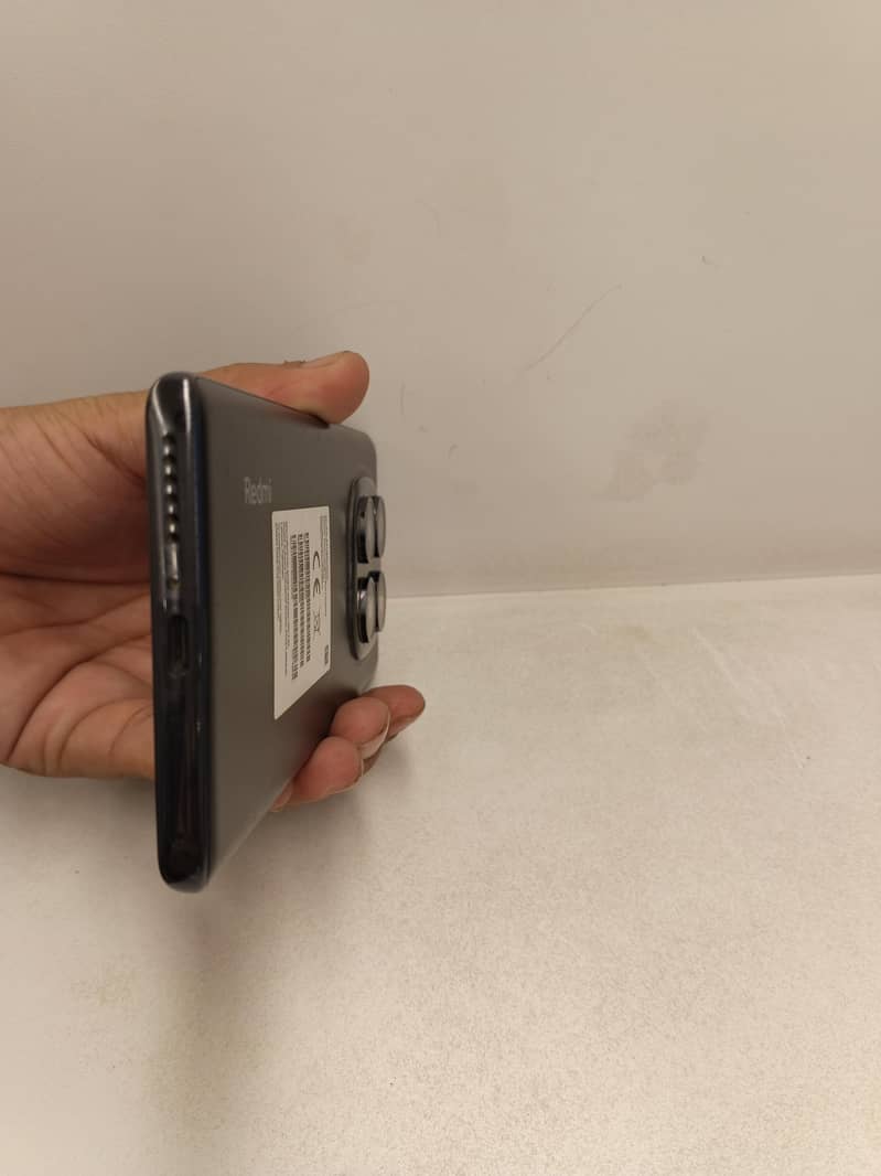 Xiaomi Redmi Note 14 Pro 1