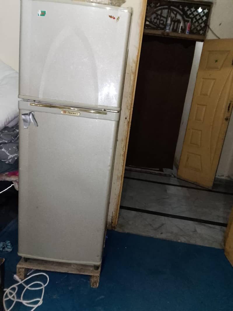 Dawlance refrigerator 0