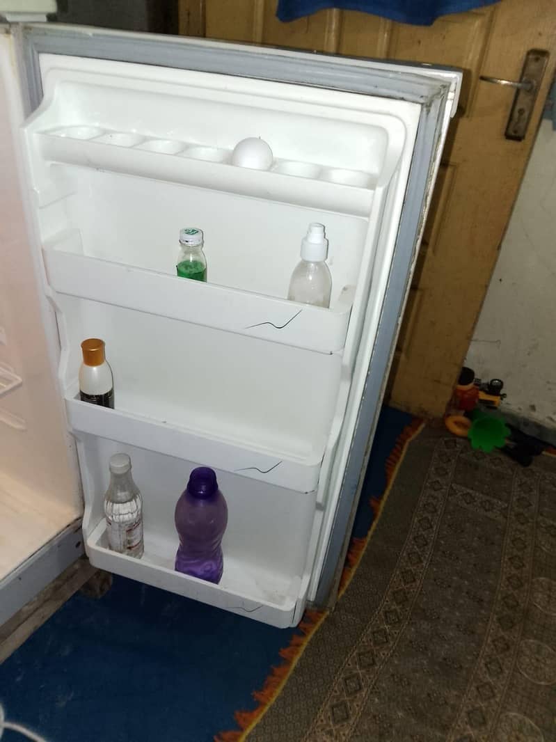 Dawlance refrigerator 4