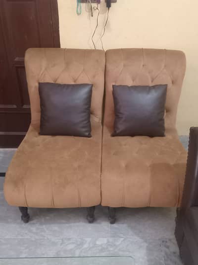 Cushioned Sofa with Round Table
