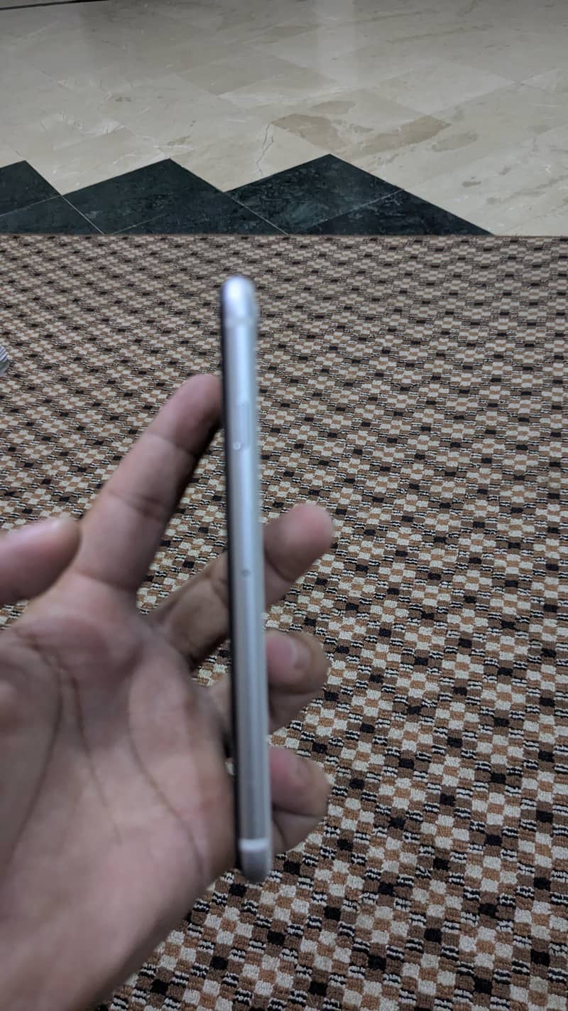 Apple iPhone SE 2nd generation 2