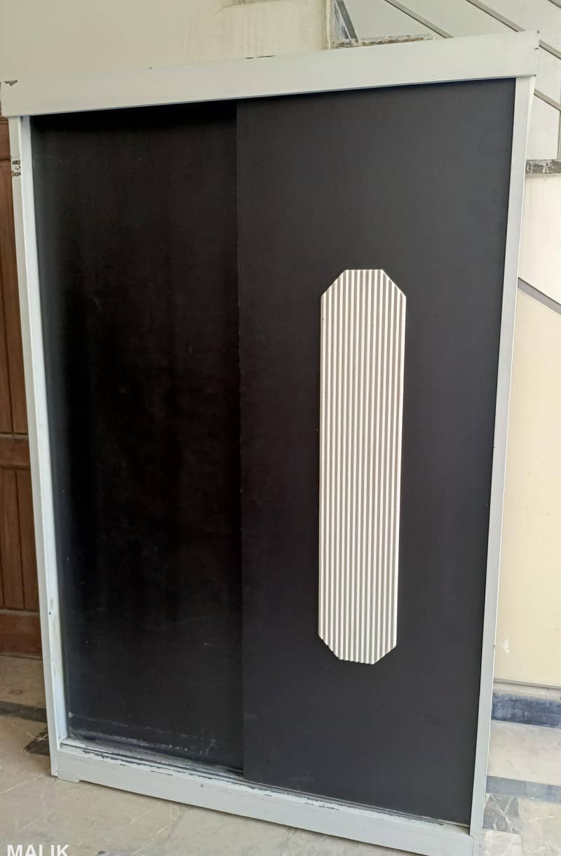 Modern sliding wardrobe 0