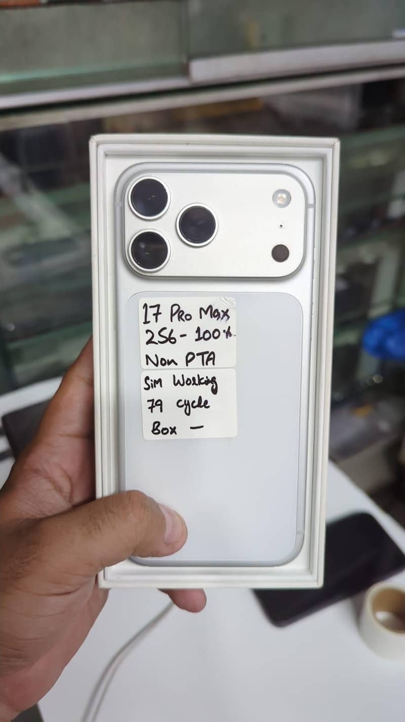 Apple iPhone 17 Pro Max 3
