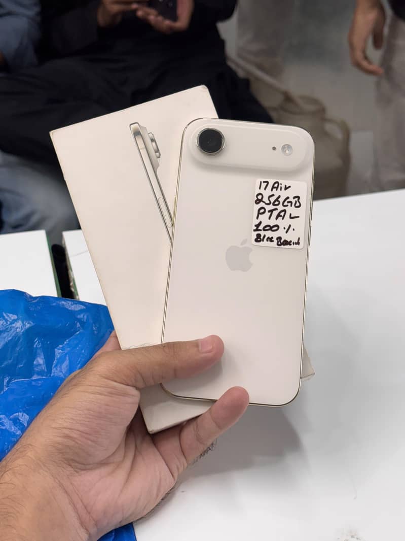Apple iPhone 17 Pro Max 6
