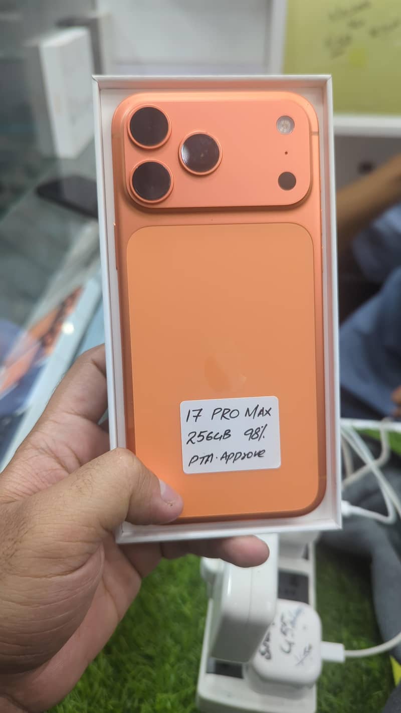 Apple iPhone 17 Pro Max 8