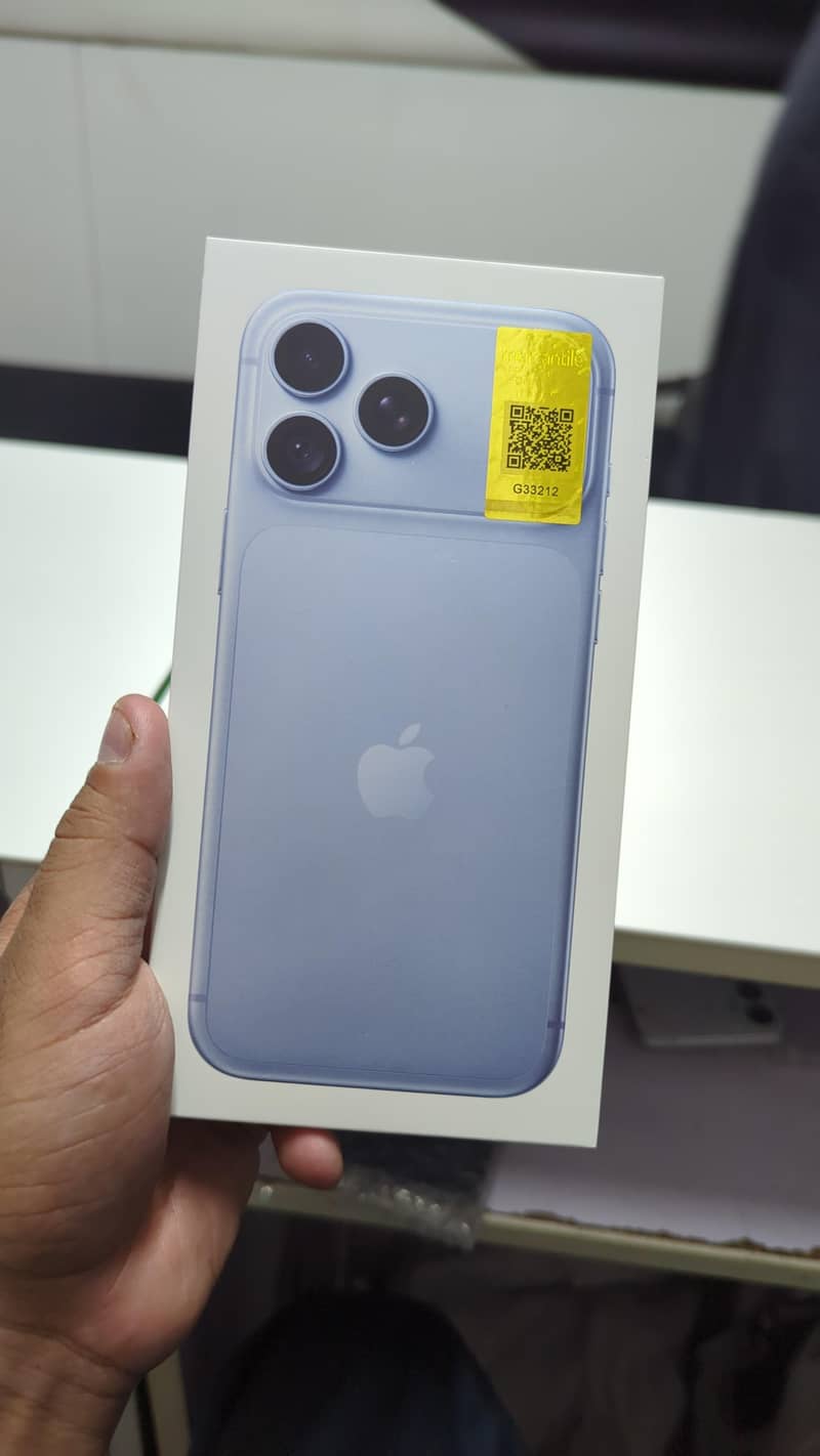 Apple iPhone 17 Pro Max 11