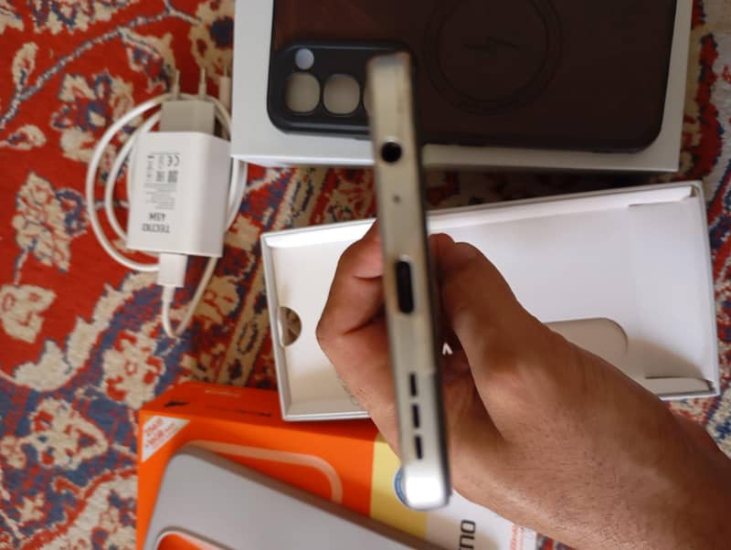 Tecno Spark 40 Pro 4